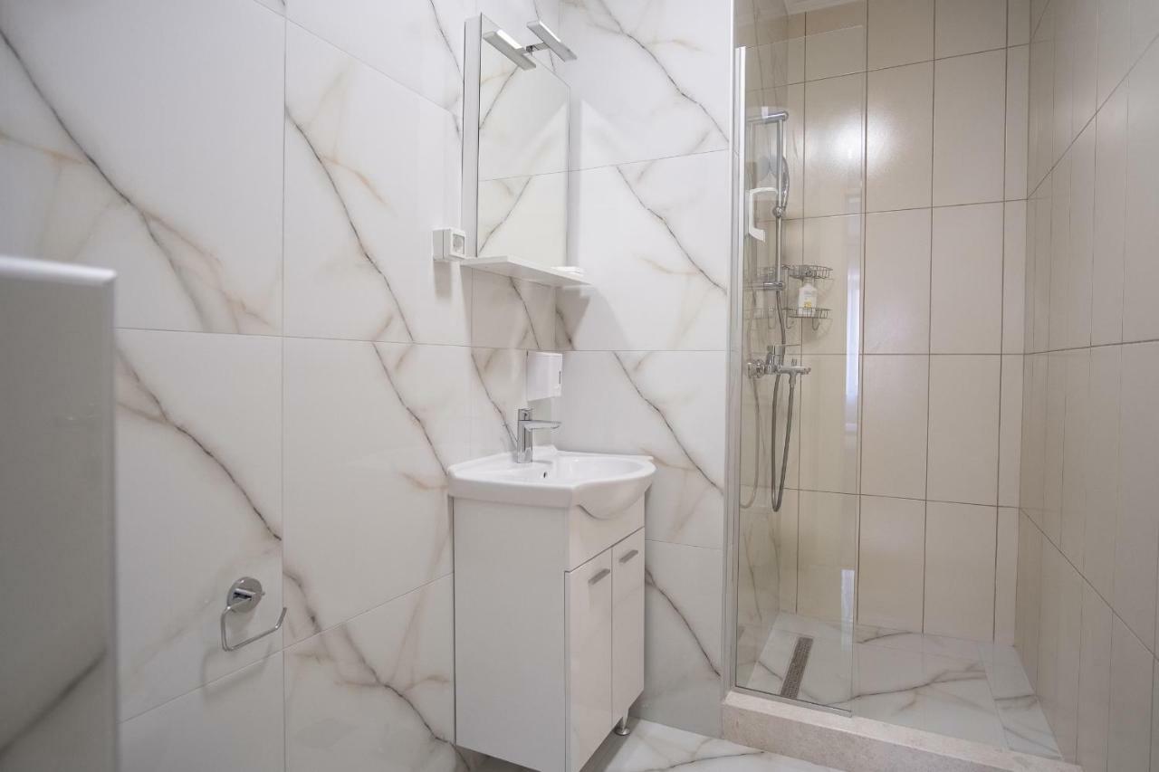 Apartmani Vila Kosa Trebinje Kamer foto
